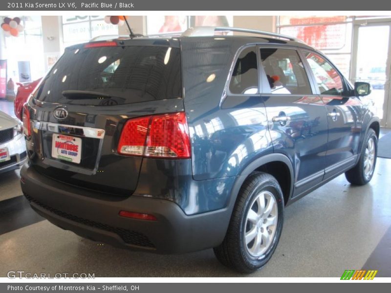 Pacific Blue / Black 2011 Kia Sorento LX V6
