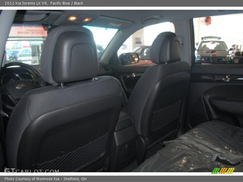 Pacific Blue / Black 2011 Kia Sorento LX V6