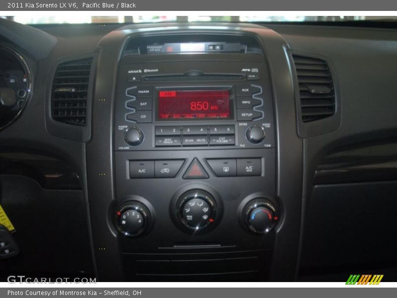 Pacific Blue / Black 2011 Kia Sorento LX V6