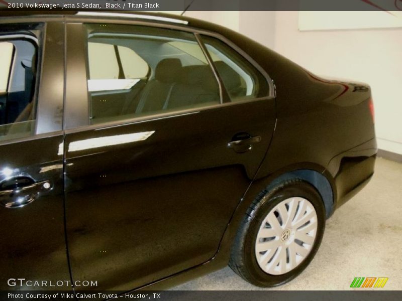 Black / Titan Black 2010 Volkswagen Jetta S Sedan