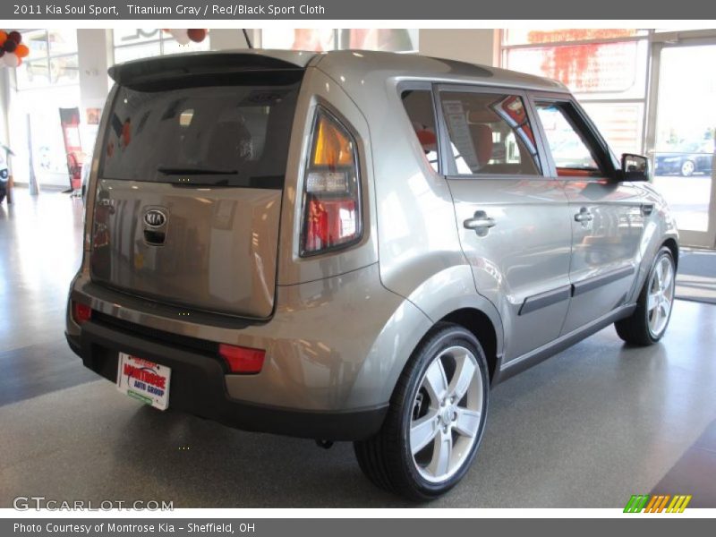 Titanium Gray / Red/Black Sport Cloth 2011 Kia Soul Sport