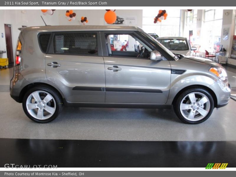Titanium Gray / Red/Black Sport Cloth 2011 Kia Soul Sport
