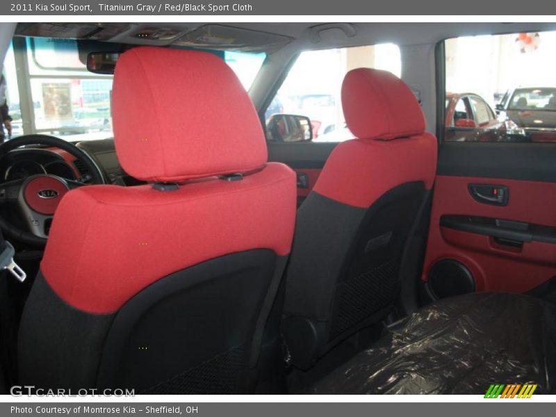 Titanium Gray / Red/Black Sport Cloth 2011 Kia Soul Sport