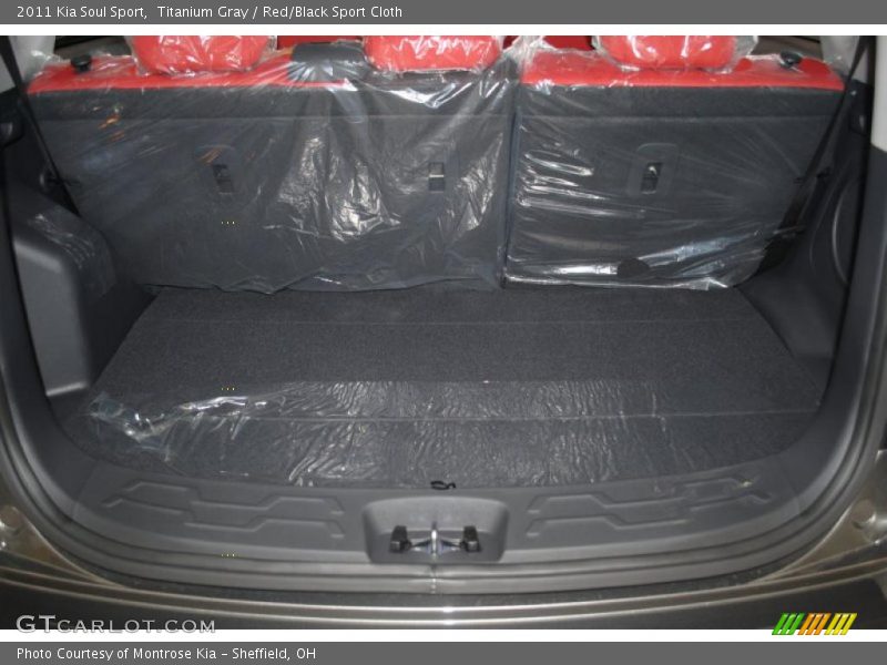 Titanium Gray / Red/Black Sport Cloth 2011 Kia Soul Sport