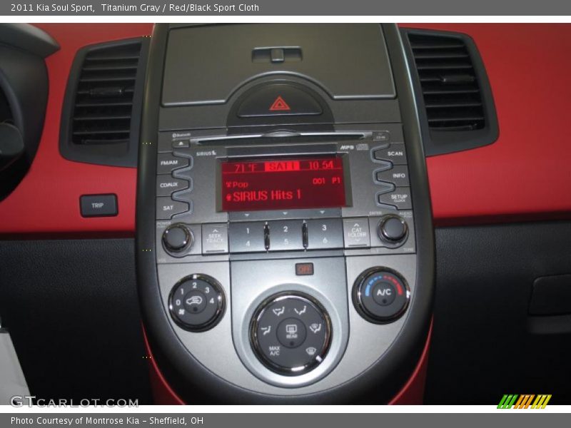 Titanium Gray / Red/Black Sport Cloth 2011 Kia Soul Sport