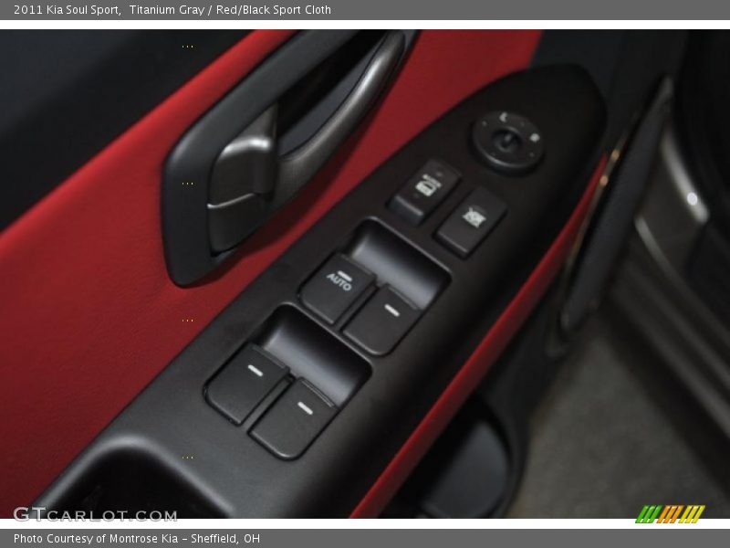 Titanium Gray / Red/Black Sport Cloth 2011 Kia Soul Sport