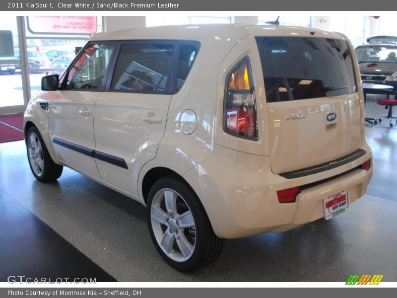 Clear White / Sand/Black Premium Leather 2011 Kia Soul !