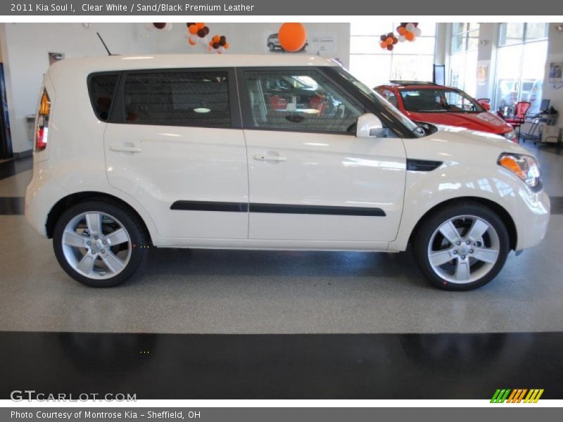 Clear White / Sand/Black Premium Leather 2011 Kia Soul !