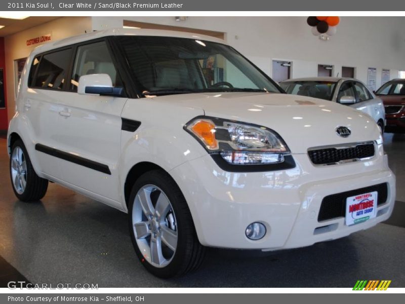 Clear White / Sand/Black Premium Leather 2011 Kia Soul !