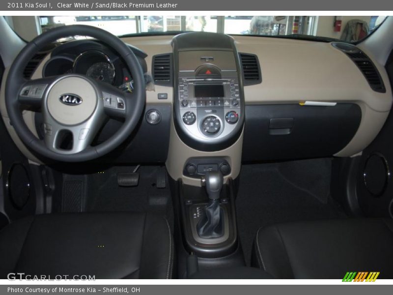 Clear White / Sand/Black Premium Leather 2011 Kia Soul !