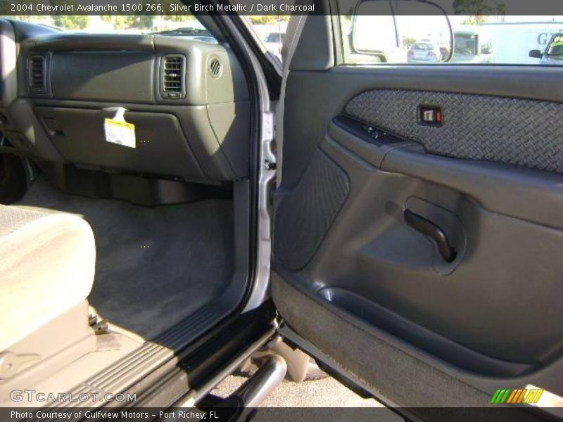 Silver Birch Metallic / Dark Charcoal 2004 Chevrolet Avalanche 1500 Z66