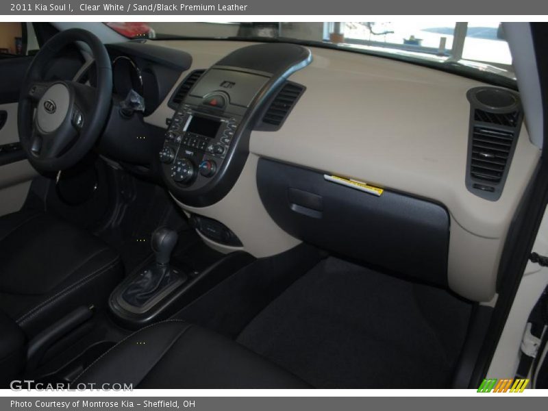 Clear White / Sand/Black Premium Leather 2011 Kia Soul !