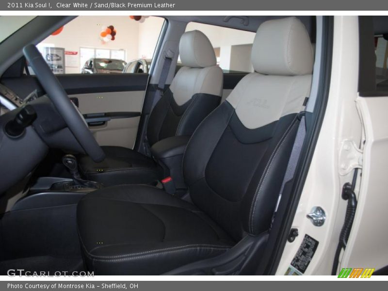 Clear White / Sand/Black Premium Leather 2011 Kia Soul !