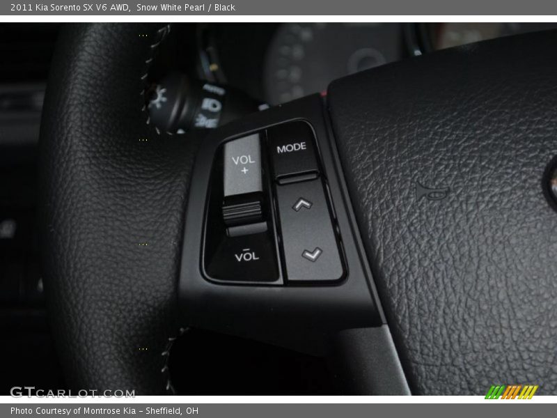 Snow White Pearl / Black 2011 Kia Sorento SX V6 AWD