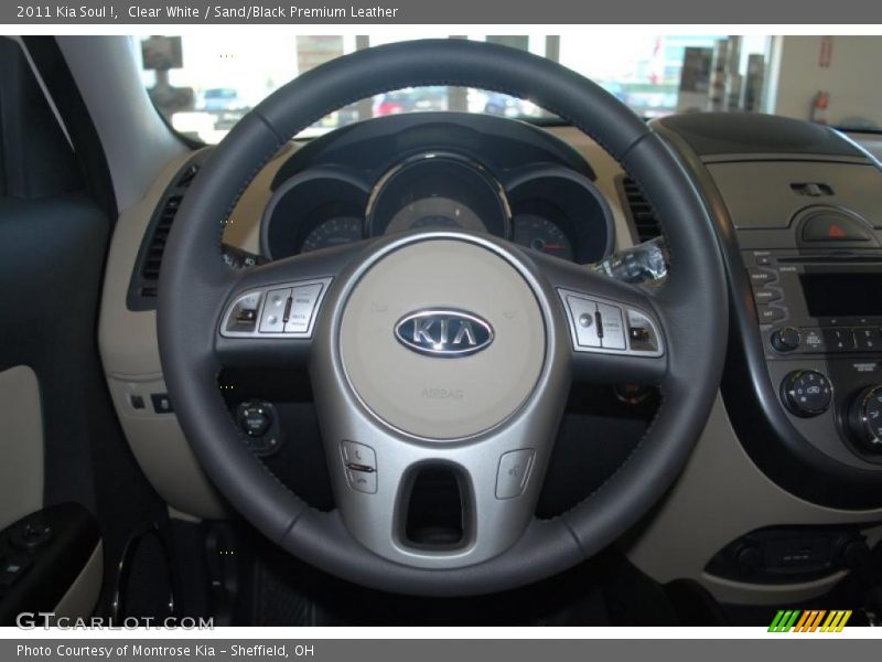 Clear White / Sand/Black Premium Leather 2011 Kia Soul !