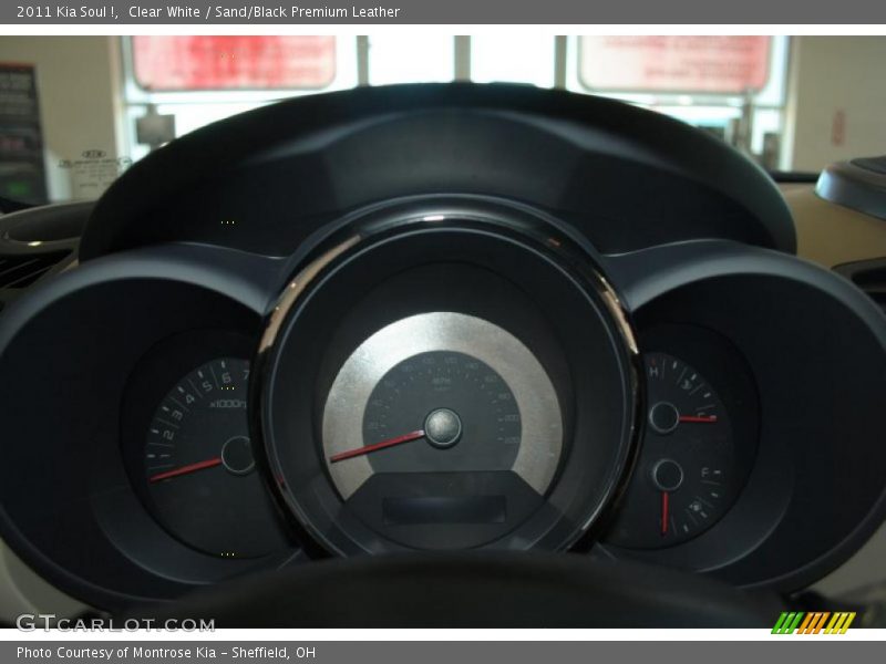 Clear White / Sand/Black Premium Leather 2011 Kia Soul !