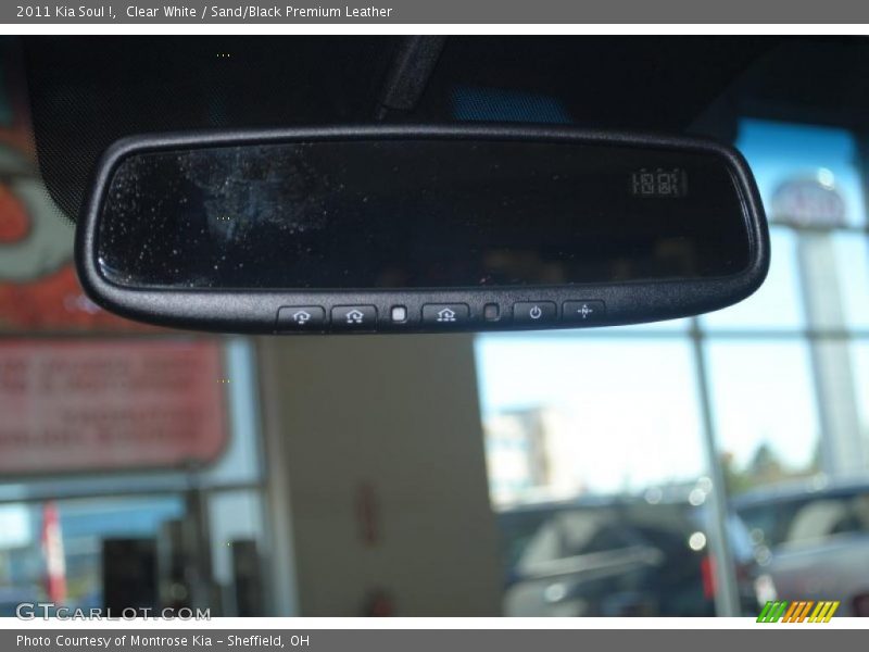 Clear White / Sand/Black Premium Leather 2011 Kia Soul !