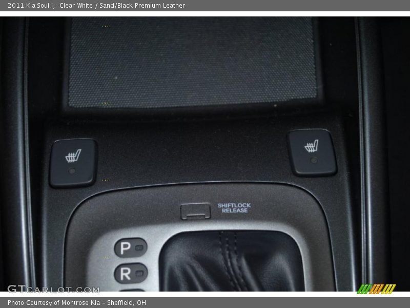 Clear White / Sand/Black Premium Leather 2011 Kia Soul !