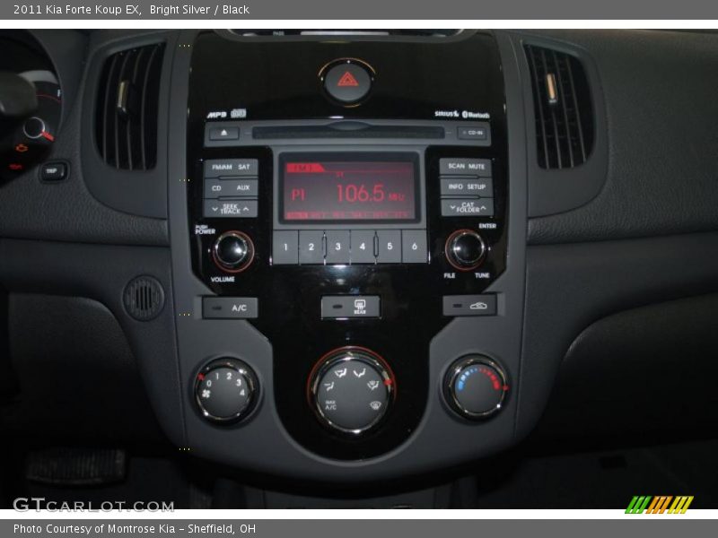 Bright Silver / Black 2011 Kia Forte Koup EX