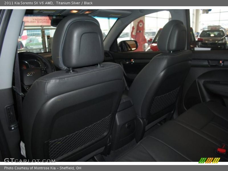 Titanium Silver / Black 2011 Kia Sorento SX V6 AWD