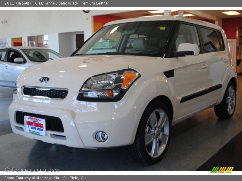 Clear White / Sand/Black Premium Leather 2011 Kia Soul !