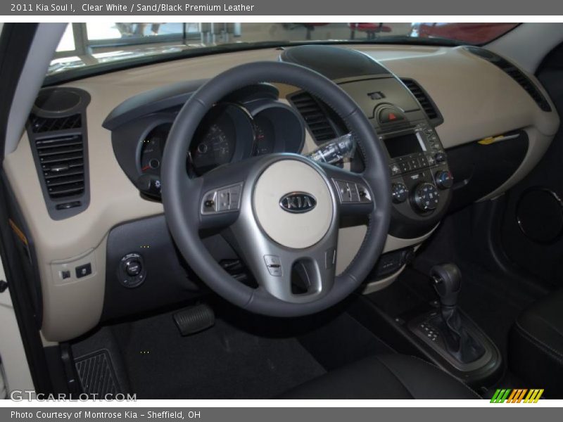 Clear White / Sand/Black Premium Leather 2011 Kia Soul !