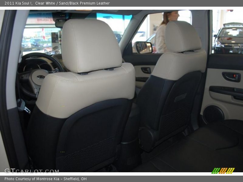 Clear White / Sand/Black Premium Leather 2011 Kia Soul !