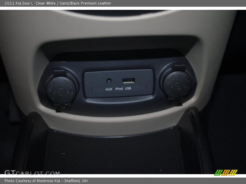 Clear White / Sand/Black Premium Leather 2011 Kia Soul !