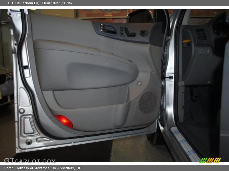 Clear Silver / Gray 2011 Kia Sedona EX