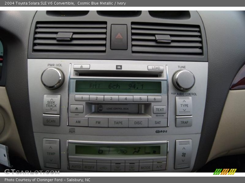 Controls of 2004 Solara SLE V6 Convertible