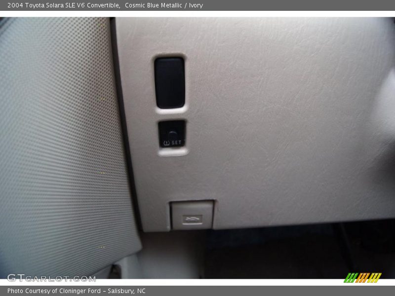 Cosmic Blue Metallic / Ivory 2004 Toyota Solara SLE V6 Convertible
