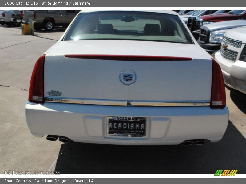 White Lightning / Cashmere 2006 Cadillac DTS