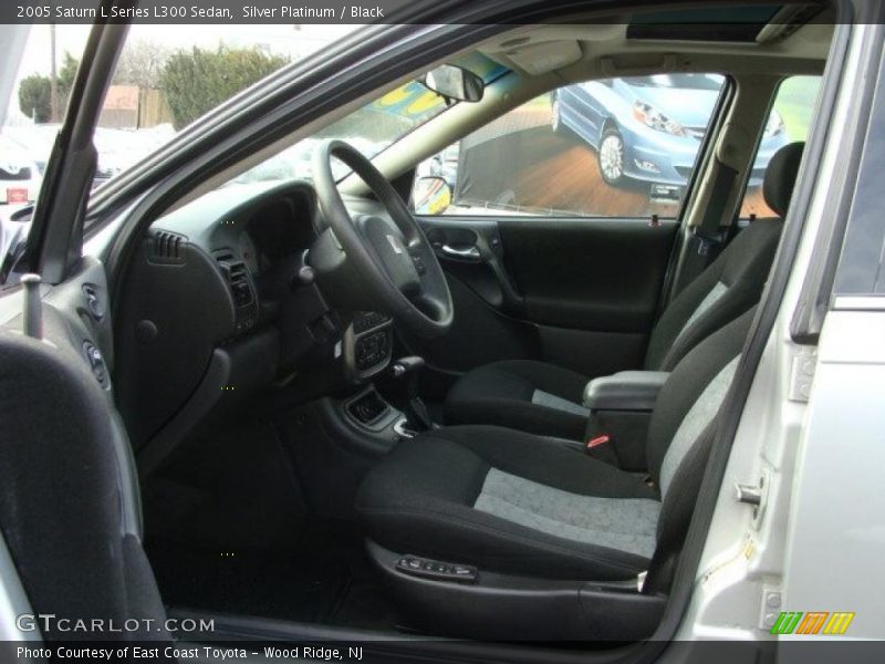 Silver Platinum / Black 2005 Saturn L Series L300 Sedan