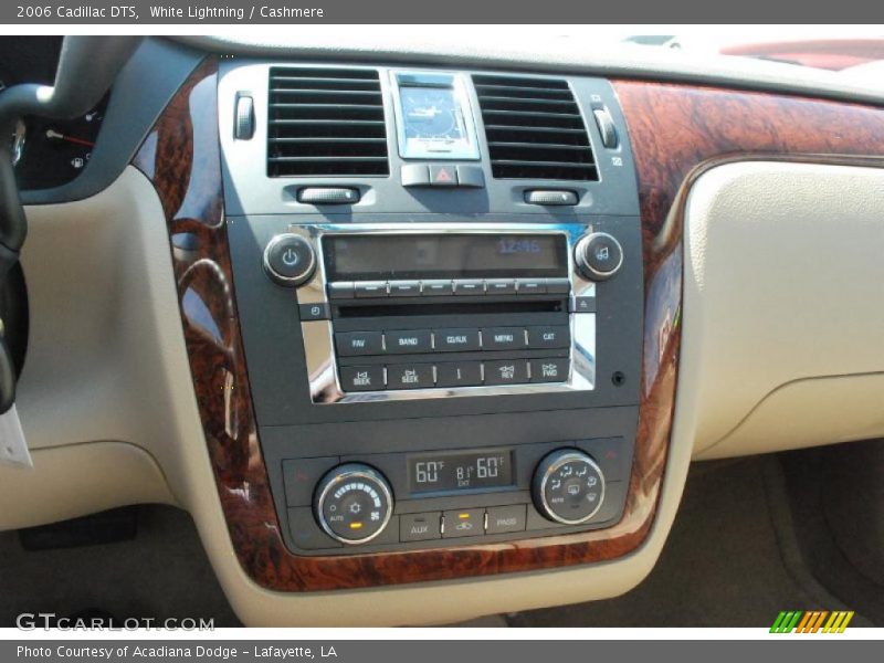 White Lightning / Cashmere 2006 Cadillac DTS