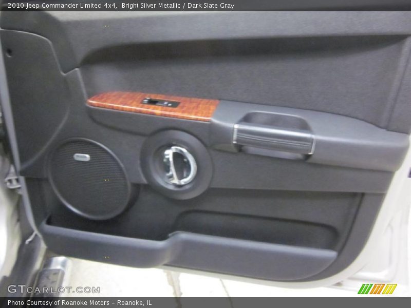 Bright Silver Metallic / Dark Slate Gray 2010 Jeep Commander Limited 4x4