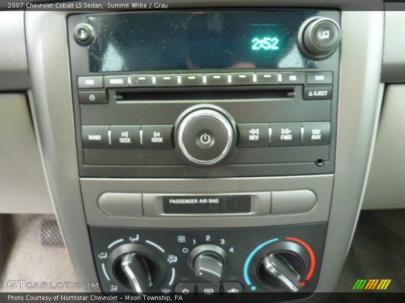 Summit White / Gray 2007 Chevrolet Cobalt LS Sedan