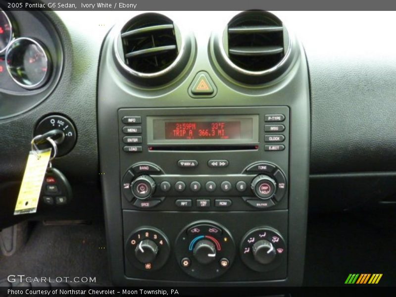 Ivory White / Ebony 2005 Pontiac G6 Sedan