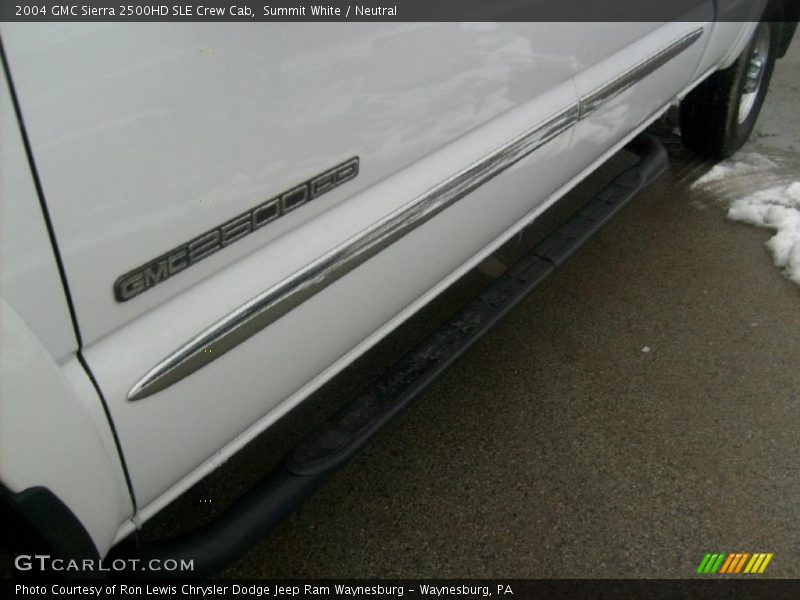 Summit White / Neutral 2004 GMC Sierra 2500HD SLE Crew Cab