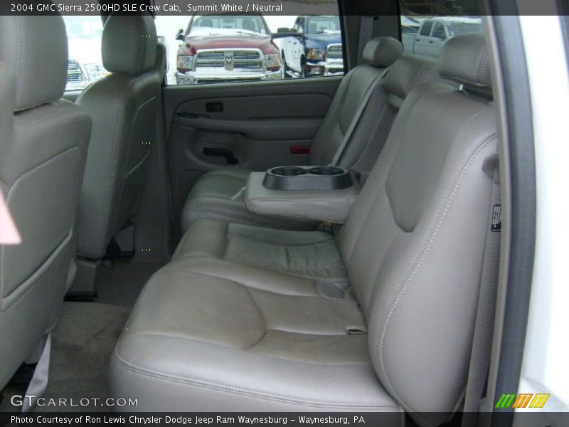 Summit White / Neutral 2004 GMC Sierra 2500HD SLE Crew Cab