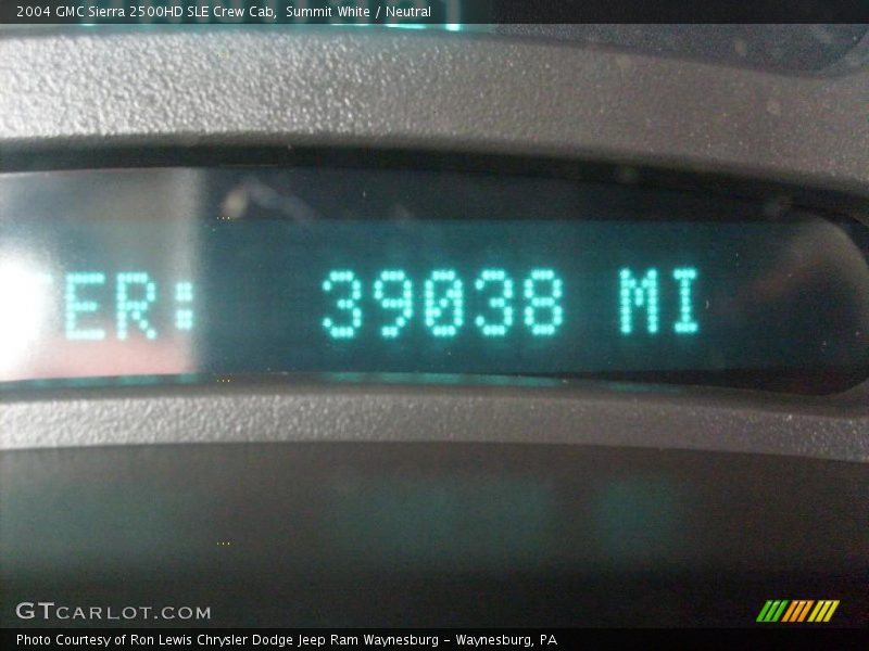 Summit White / Neutral 2004 GMC Sierra 2500HD SLE Crew Cab