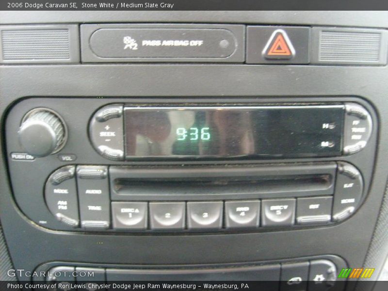 Stone White / Medium Slate Gray 2006 Dodge Caravan SE