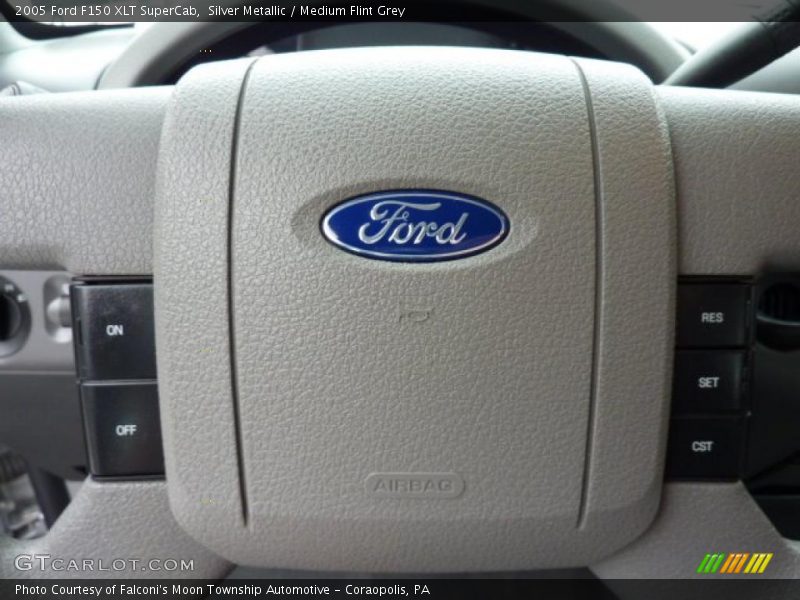 Silver Metallic / Medium Flint Grey 2005 Ford F150 XLT SuperCab