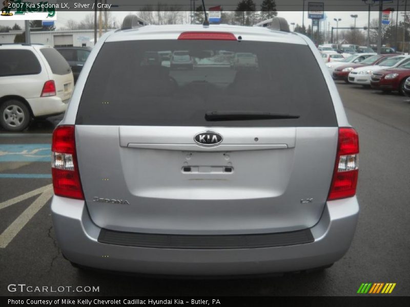 Silver / Gray 2007 Kia Sedona LX
