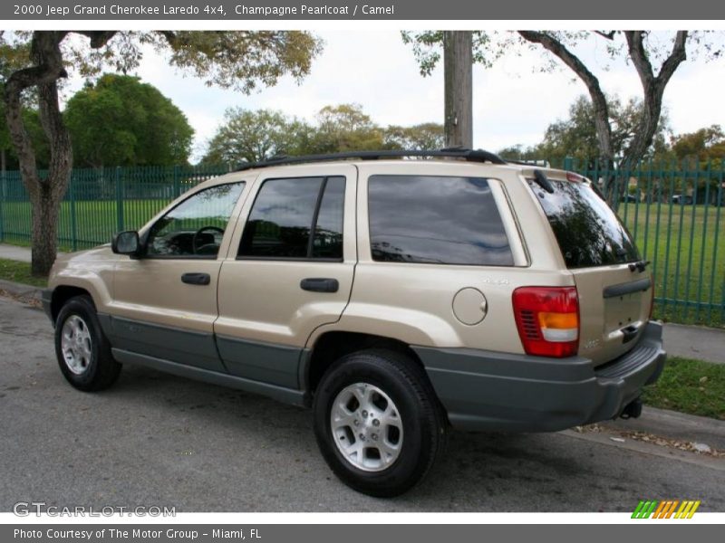 Champagne Pearlcoat / Camel 2000 Jeep Grand Cherokee Laredo 4x4