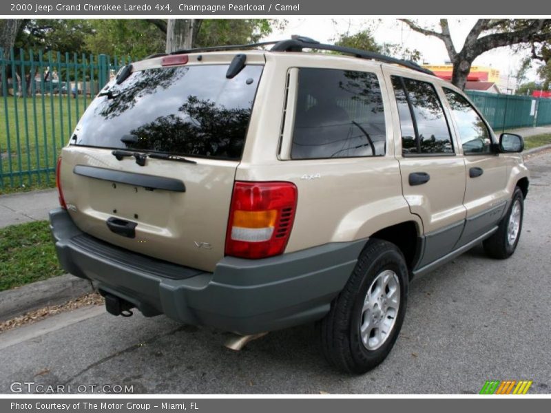 Champagne Pearlcoat / Camel 2000 Jeep Grand Cherokee Laredo 4x4