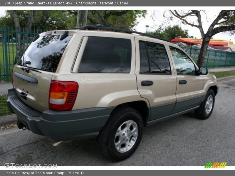 Champagne Pearlcoat / Camel 2000 Jeep Grand Cherokee Laredo 4x4