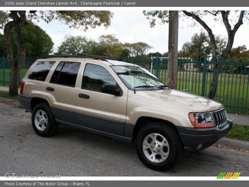 Champagne Pearlcoat / Camel 2000 Jeep Grand Cherokee Laredo 4x4
