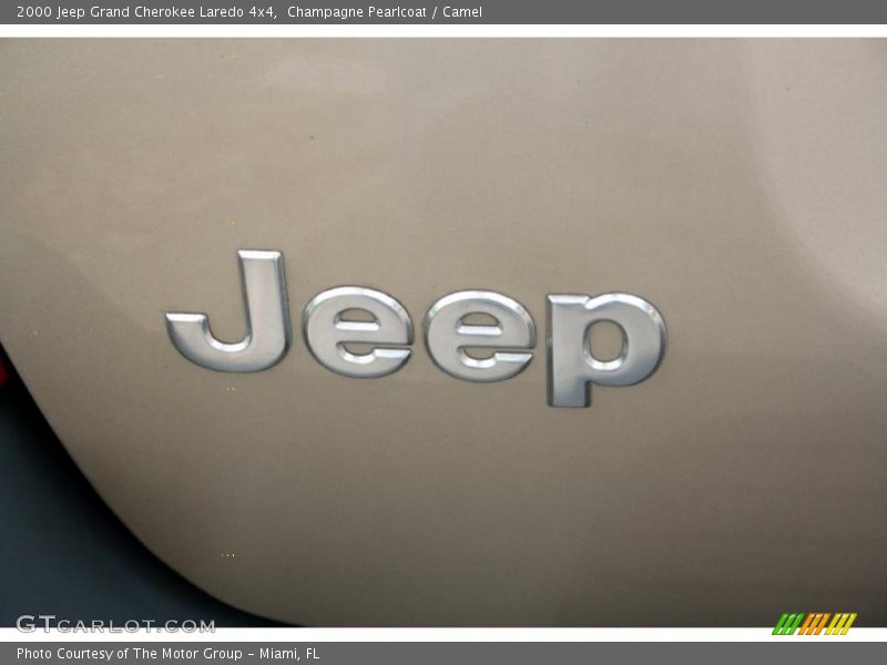  2000 Grand Cherokee Laredo 4x4 Logo