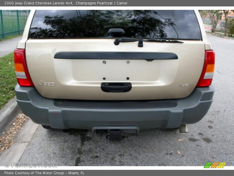 Champagne Pearlcoat / Camel 2000 Jeep Grand Cherokee Laredo 4x4