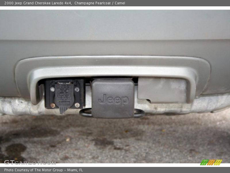 Champagne Pearlcoat / Camel 2000 Jeep Grand Cherokee Laredo 4x4
